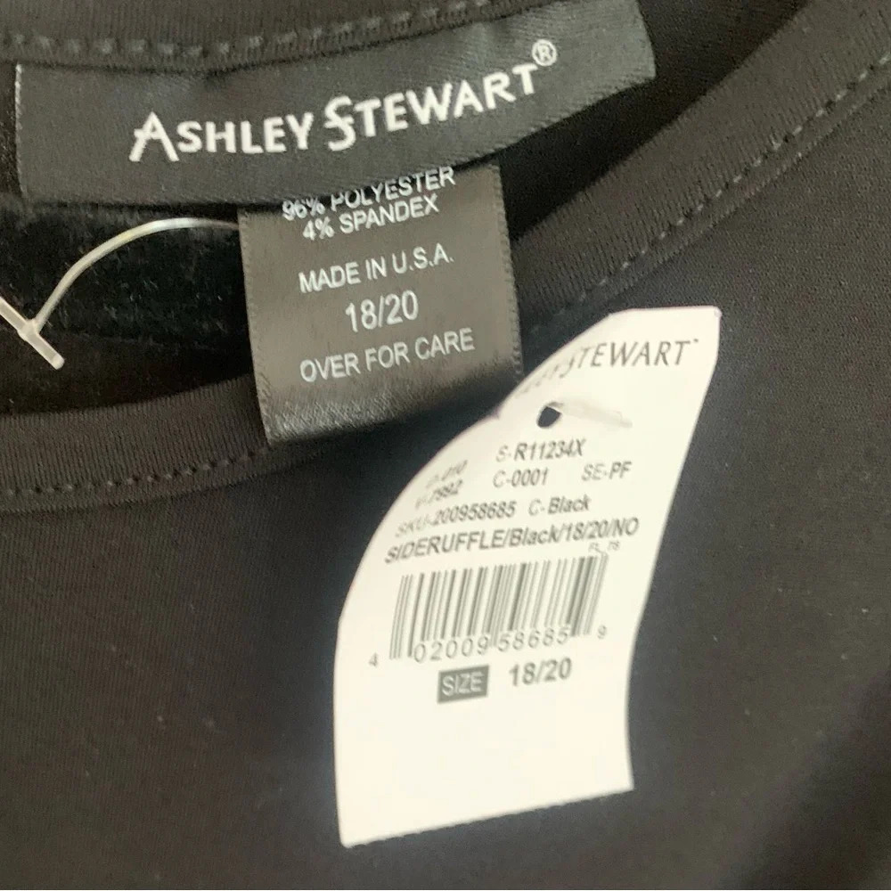 18/20 Ashley Stewart black simple, sleek Sleeveless Ruched Side Dress. - Picture 5 of 5